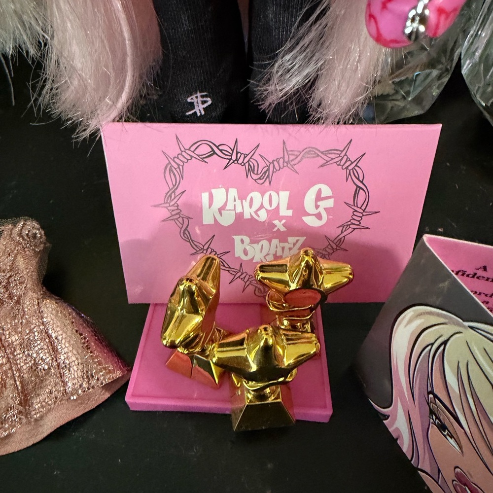 KAROL G BRATZ DOLL OOB - Picture 2 of 5